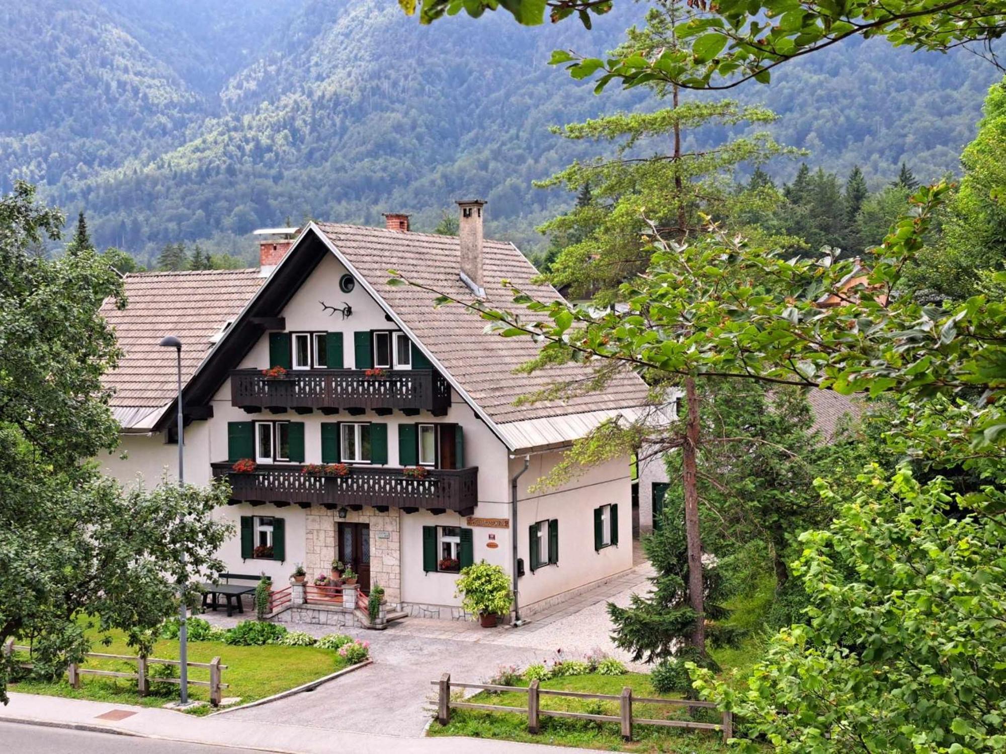 Apartments Skantar Бохин Екстериор снимка